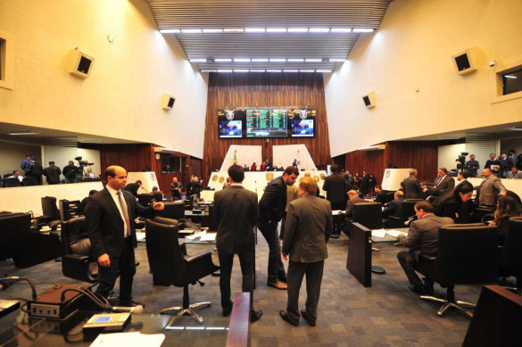 Projeto que autoriza a construção de usinas hidrelétricas no estado é aprovado em segundo turno