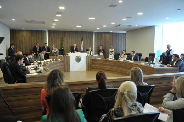 CCJ aprova projeto que aumenta o efetivo policial do Estado