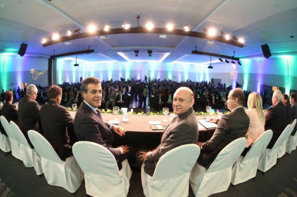 Cerimônia de abertura da 21ª CNLE reúne 1800 pessoas em Foz do Iguaçu, no Paraná