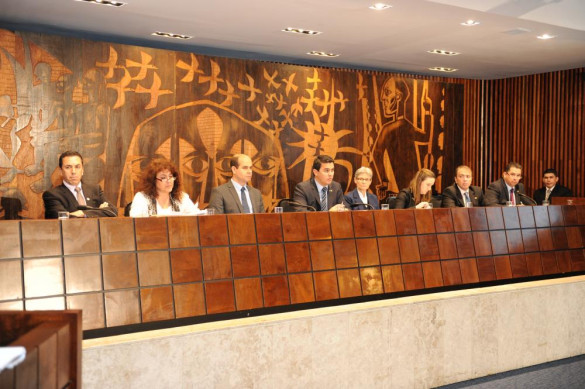 Projeto do Estatuto da Família é debatido durante audiência pública na Assembleia Legislativa