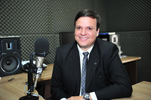 Presidente do Parlamento Universitário elogia qualidade dos projetos apresentados pelos estudantes