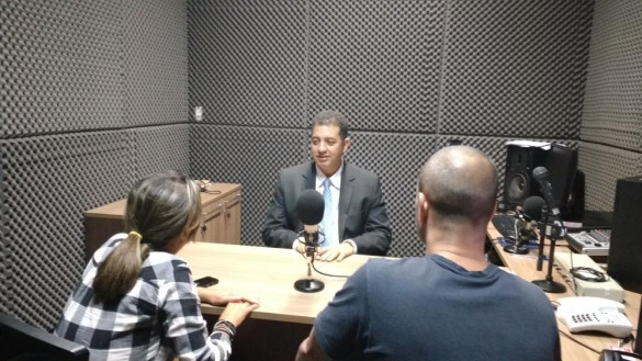 O "Fala Deputado" desta semana traz Cobra Repórter e revela uma longa história de amor pelo rádio