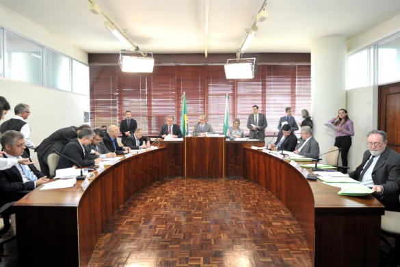 CCJ aprova veto a projeto que trata de acordo direto de precatórios