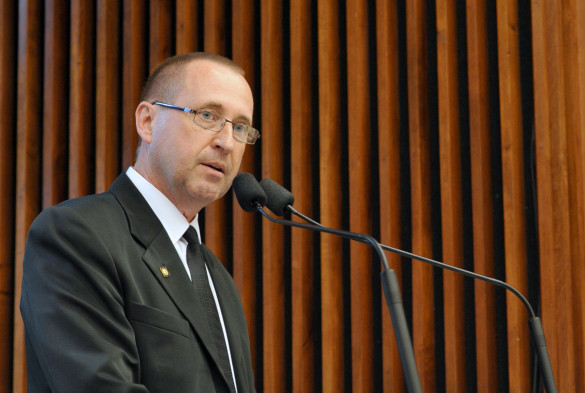 CREA-PR apresenta a Agenda Parlamentar 2012 aos deputados