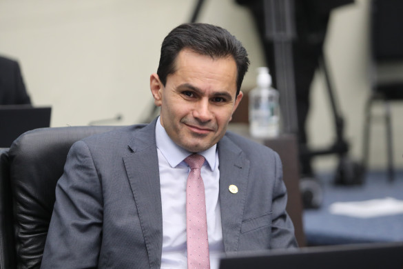 Aprovado projeto do deputado Marcio Pacheco (REP) que garante cumprimento à lei do tempo de espera nos bancos