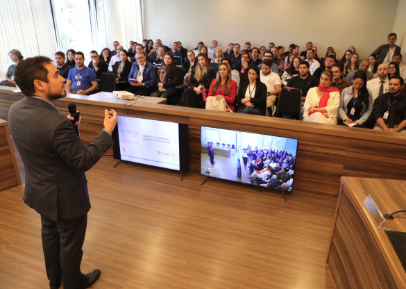 Promovido pela Escola do Legislativo, curso para fiscais e gestores de contratos destaca as boas práticas para a administração pública