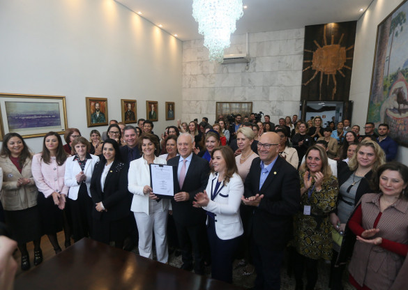 Procuradoria da Mulher da Assembleia chega ao segundo ano consolidada na rede de defesa das paranaenses