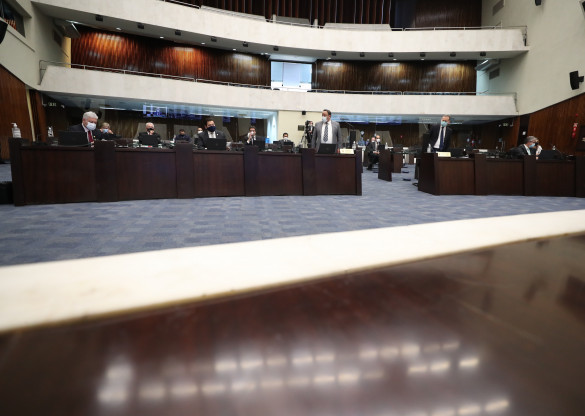 Projeto que regulamenta o transporte intermunicipal de cadáver avança na Assembleia Legislativa do Paraná
