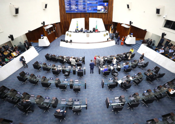 Mais célere nas tramitações e com mais espaço para debates, Assembleia inicia 2025 sob novo regimento