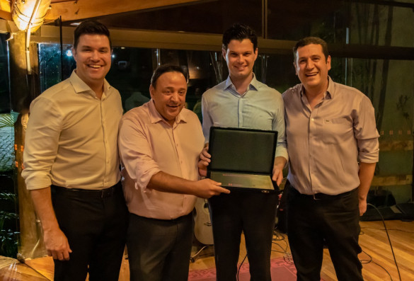 Projeto de lei aprovado pela Assembleia rende homenagem da Copel ao deputado Hussein Bakri