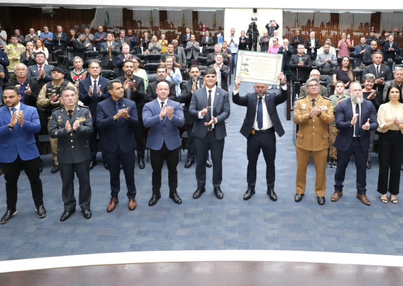 Assembleia Legislativa entrega título de Cidadão Benemérito do Paraná ao Coronel Hudson Leôncio Teixeira