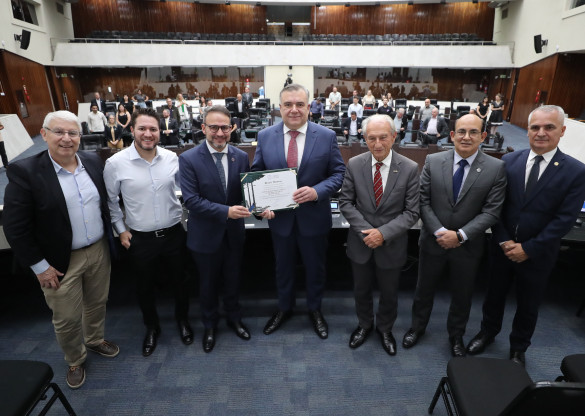 Solenidade na Assembleia coroa centenário do Sindicato das Seguradoras
