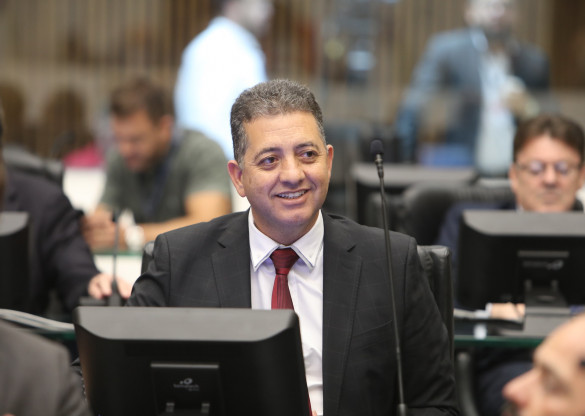 Vice-líder do Governo parabeniza diretores e professores do Paraná pelo excelente desempenho no Ideb