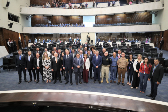 Detran/PR apresenta a Campanha Maio Amarelo na Assembleia Legislativa