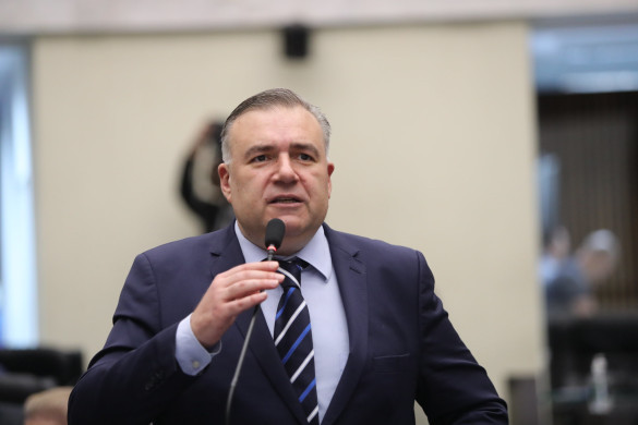 Deputado Ney Leprevost (União) apresenta projeto de lei para acabar com desperdício de medicamentos