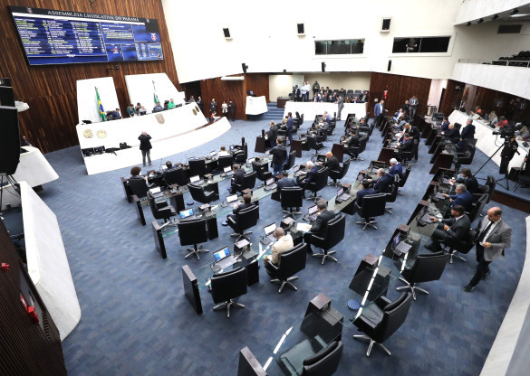 Projeto de lei leva aos salões de beleza conscientização sobre DST e da importância de denunciar a violência doméstica
