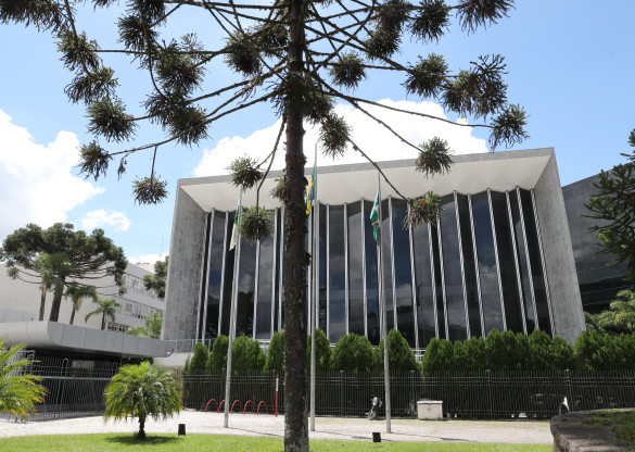 Sessão da Assembleia Itinerante em Telêmaco Borba marca agenda do legislativo