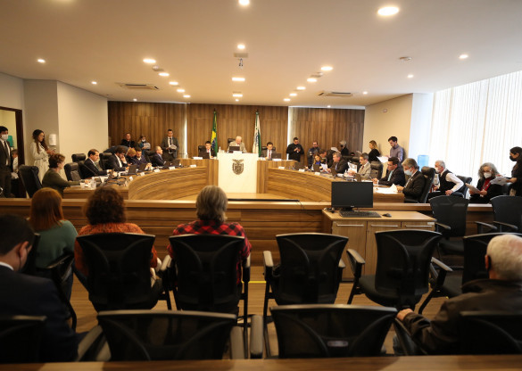 CCJ aprova créditos especiais para áreas da Ciência e Tecnologia e da Saúde