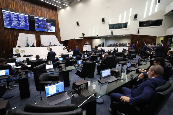 Proposta que pode deixar passagem de ônibus mais barata na RMC avança na Assembleia