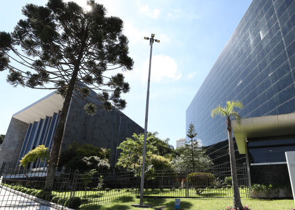 Celebração aos trabalhadores do Paraná marca a agenda legislativa