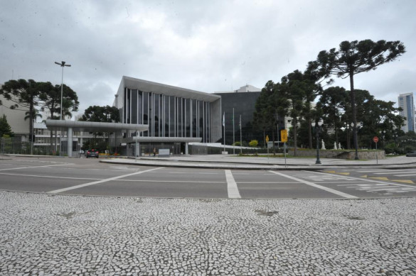 Projeto que reconhece o geógrafo como responsável técnico ambiental volta à pauta na segunda-feira (17)