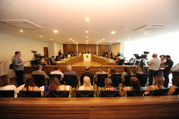 CCJ aprova emendas ao projeto que regula consignação em folha pagamento dos servidores
