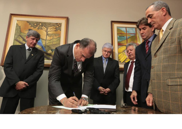 TAC proposto pela CPI da Telefonia Móvel é assinado por apenas uma operadora