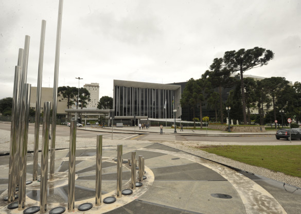 Assembleia inicia a votação em plenário da proposta que cria a Bancada Feminina na Casa