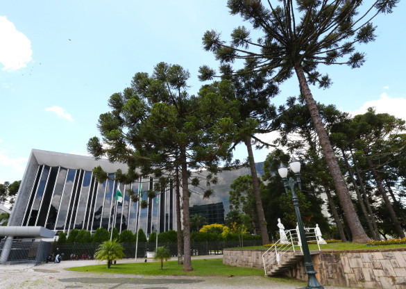 Solenidades e debate sobre a regulamentação de lei que garante acesso a medicamentos à base de canabidiol marcam a semana na Assembleia