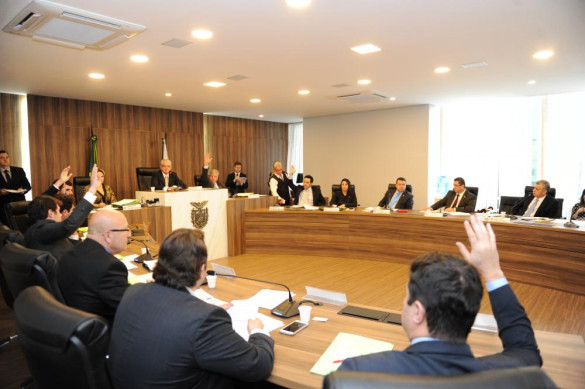 CCJ começa a debater projeto que define valor-limite para pagamento de precatórios