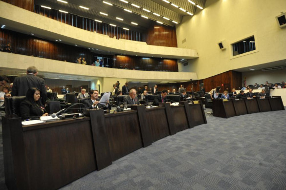 Deputados aprovam adequações do Plano Plurianual para programas do Executivo