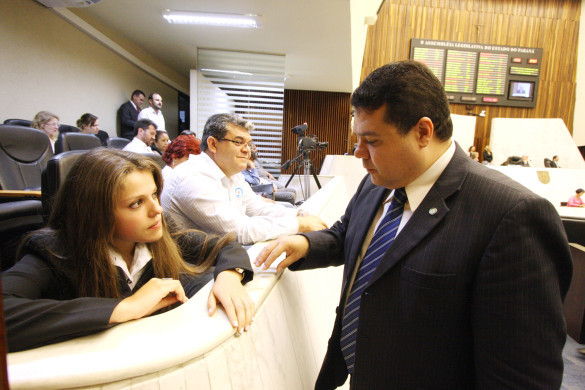 Deputado sorteia internautas para acompanhamento da rotina de trabalho na Assembleia