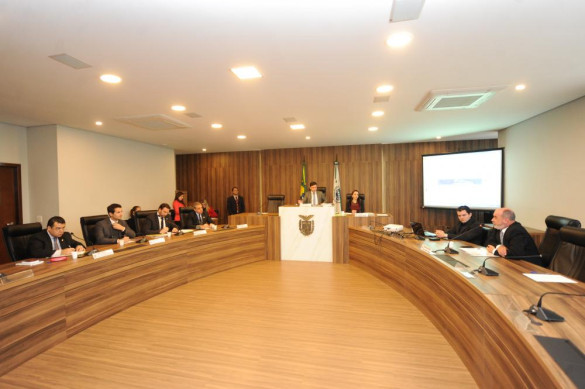 Dirigentes da Compagás falam a deputados sobre projetos de ampliação da empresa