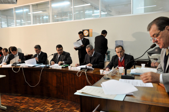 Ccj Volta a Discutir Pensão de Viúvas de Ex-governadores