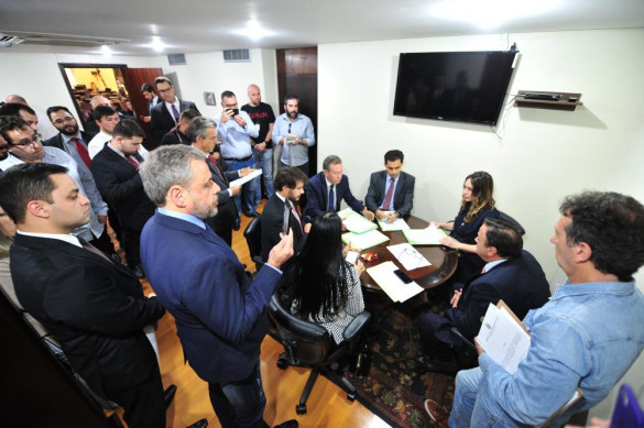 Comissões de Educação e de Obras Públicas aprovam novos projetos de lei