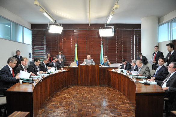 Onze novas proposições entram na pauta da CCJ desta terça-feira (2)