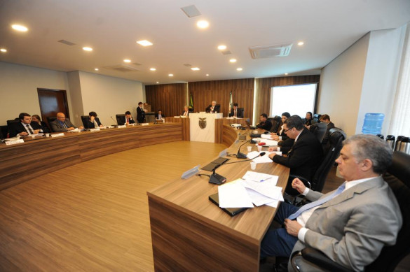 CCJ faz sessão extraordinária para dar sequência à análise do projeto do novo Regimento Interno da ALEP