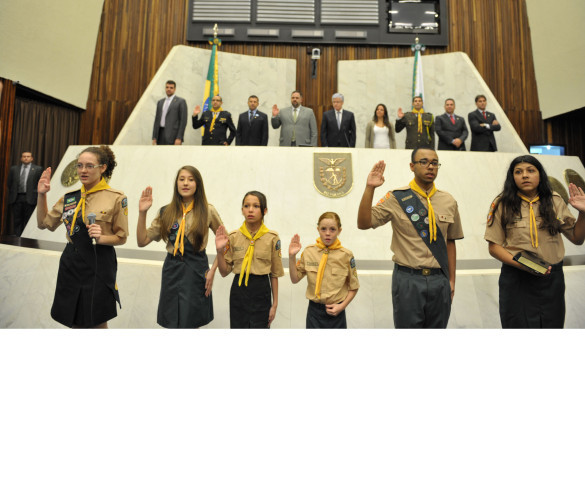 Sessão solene na Assembleia Legislativa presta homenagens ao Clube dos Desbravadores
