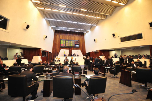 Assembleia mantém veto à isenção de Taxa de Controle e Aproveitamento de Recursos Hídricos para PCHs e CGHs
