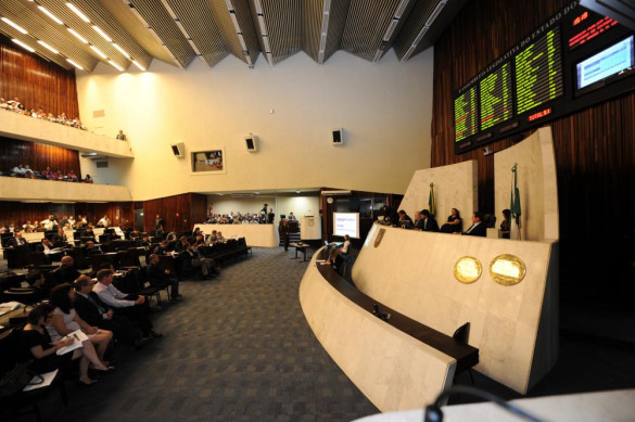 Assembleia aprova projeto que extingue a Comissão Geral de Plenário