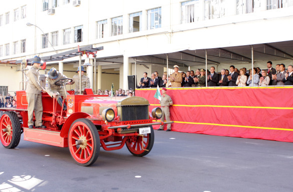 Assembleia participa das comemorações ao Dia do Bombeiro e recebe homenagens da corporação