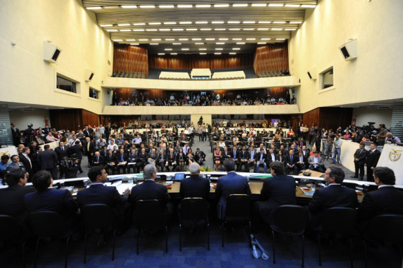 Deputados paranaenses se engajam na luta por reformas políticas
