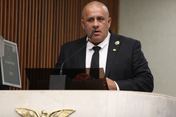 Deputado pede fechamento de fronteiras e socorro ao turismo