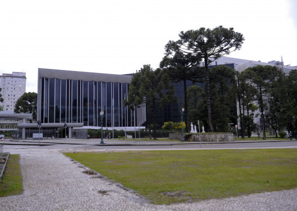 Redação final do projeto veda obrigatoriedade do passaporte da vacina será votada nesta segunda-feira (11)