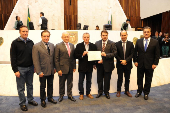 Assembleia Legislativa homenageia os 50 anos do Pequeno Cotolengo de Curitiba