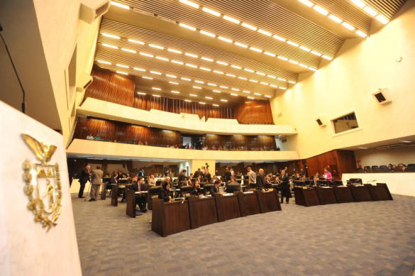 Deputados aprovam projeto de lei que cria o Livro de Reclamações do Consumidor
