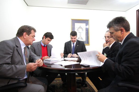Comissão Especial aprova relatório sobre PEC das Águas