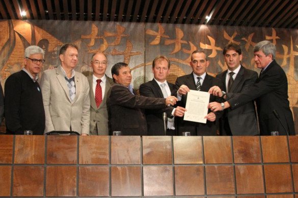Comissão de Defesa do Consumidor firma Pacto das Antenas para melhorar telefonia móvel