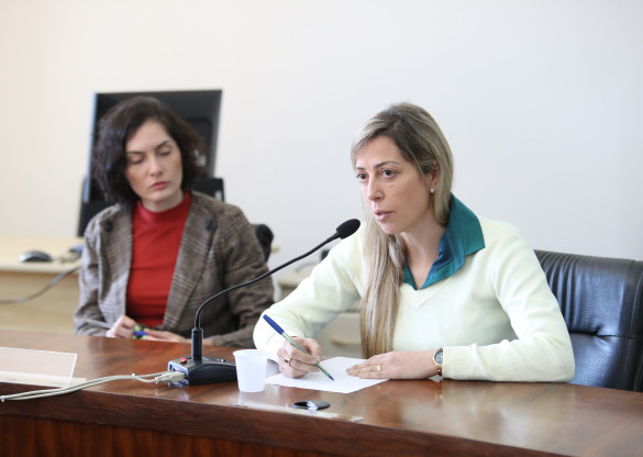 Comissão recebe delegada para esclarecer dúvidas sobre perícia no celular de policial penal do caso Marcelo Arruda