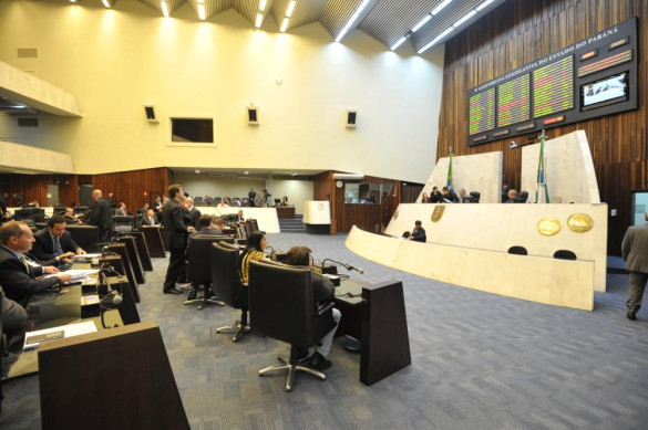 Deputados aprovam cinco projetos e adiam votação do Estatuto da Pessoa com Deficiência